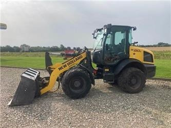 New Holland W80C ZB HS-AG - Gumikerekes homlokrakodó: 1 kép. New Holland W80C ZB HS-AG - Gumikerekes homlokrakodó: 1 kép.