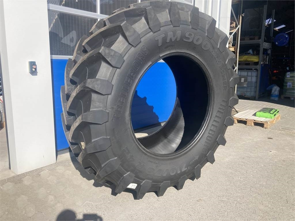 Trelleborg 710/75R42 TRELLEBOR - Gumiabroncs - Mezőgazdasági gépek: 2 kép. Trelleborg 710/75R42 TRELLEBOR - Gumiabroncs - Mezőgazdasági gépek: 2 kép.