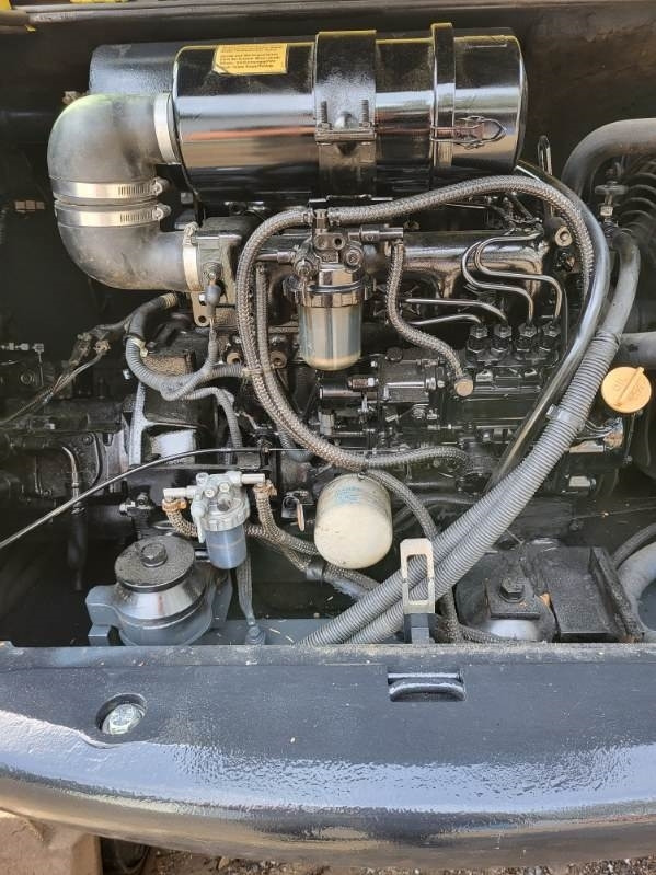 Yanmar B50 - Minikotró: 5 kép. Yanmar B50 - Minikotró: 5 kép.