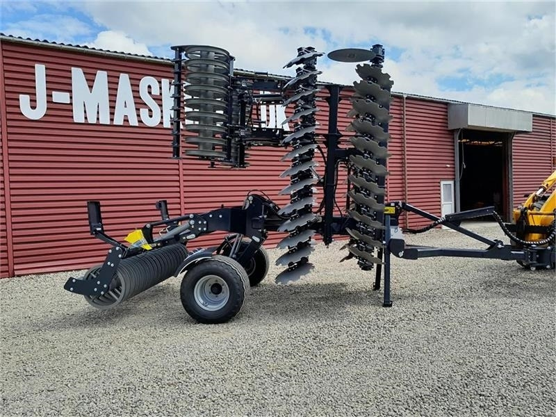 Agro-Tom 6.0 m. HD bugseret - Tárcsás borona: 3 kép. Agro-Tom 6.0 m. HD bugseret - Tárcsás borona: 3 kép.
