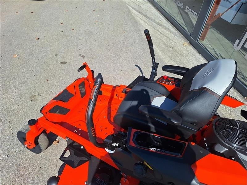 Ariens IKON XD 52" (132 Cm. Klippe bredde) - Kommunális traktor: 5 kép. Ariens IKON XD 52" (132 Cm. Klippe bredde) - Kommunális traktor: 5 kép.