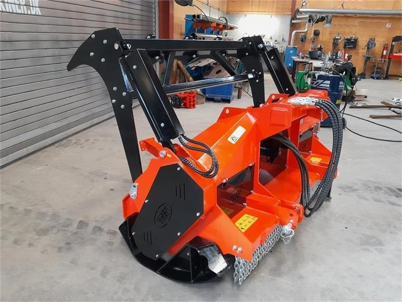 - - - BOXER AGRI - Erdészeti mulcsozó: 3 kép. - - - BOXER AGRI - Erdészeti mulcsozó: 3 kép.