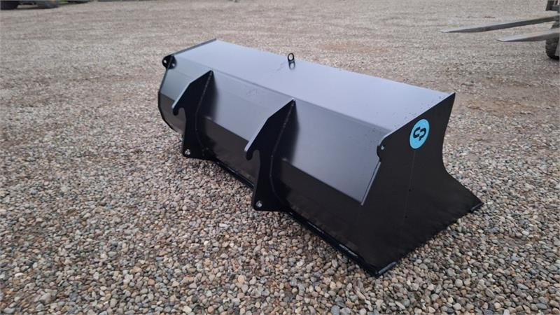 C&P Metal jordskovl - Rakodókanál: 3 kép. C&P Metal jordskovl - Rakodókanál: 3 kép.