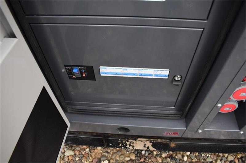 Cummins 55 KvA  lízing Cummins 55 KvA: 6 kép.