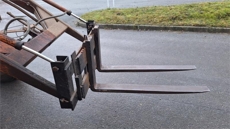 Deutz-fahr D 6806 - Traktor: 5 kép. Deutz-fahr D 6806 - Traktor: 5 kép.