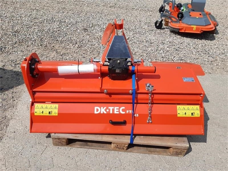 Dk-Tec fræser - Talajmaró: 3 kép. Dk-Tec fræser - Talajmaró: 3 kép.