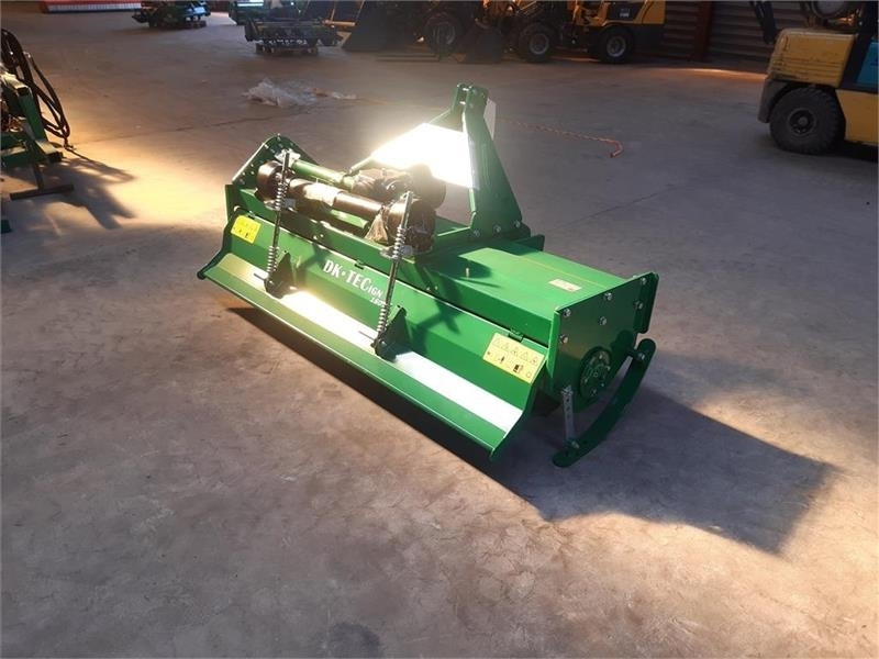 Dk-Tec fræser - Talajmaró: 3 kép. Dk-Tec fræser - Talajmaró: 3 kép.