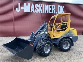 Eurotrac W12F XL lang arm - Derékcsuklós rakodó: 1 kép. Eurotrac W12F XL lang arm - Derékcsuklós rakodó: 1 kép.