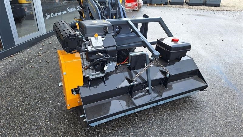 Eurotrac slagleklipper Fabriks ny - Szárzúzó: 2 kép. Eurotrac slagleklipper Fabriks ny - Szárzúzó: 2 kép.