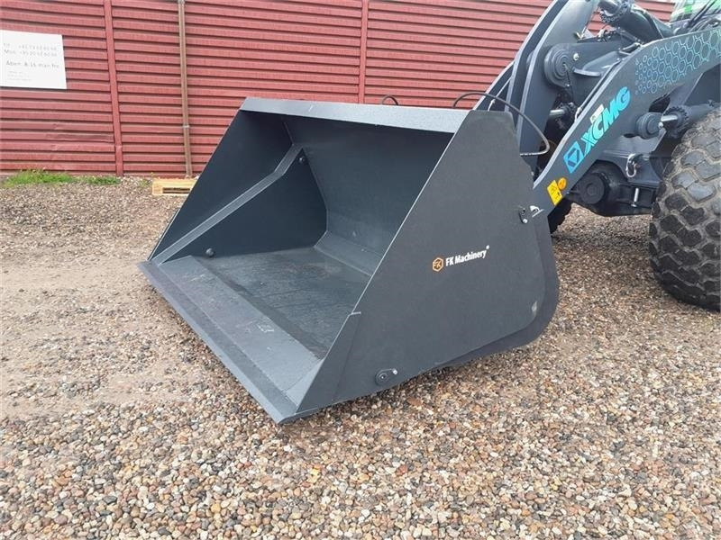 - - - FK MASCHINERY - Rakodókanál: 1 kép. - - - FK MASCHINERY - Rakodókanál: 1 kép.