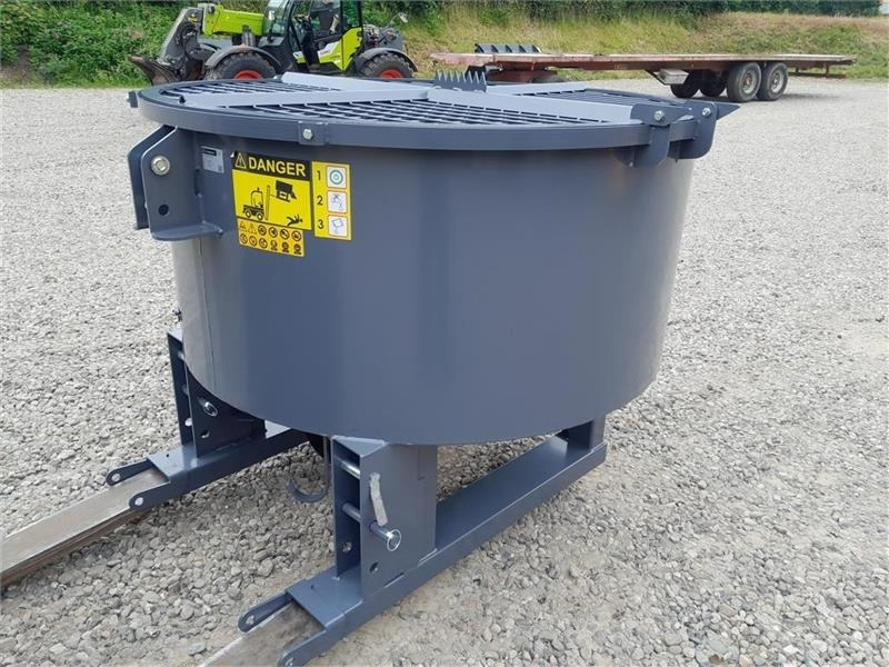 - - - FK MASCHINERY - Betonkeverő: 3 kép. - - - FK MASCHINERY - Betonkeverő: 3 kép.