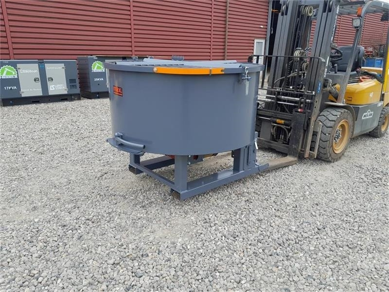 - - - FK MASCHINERY - Betonkeverő: 1 kép. - - - FK MASCHINERY - Betonkeverő: 1 kép.