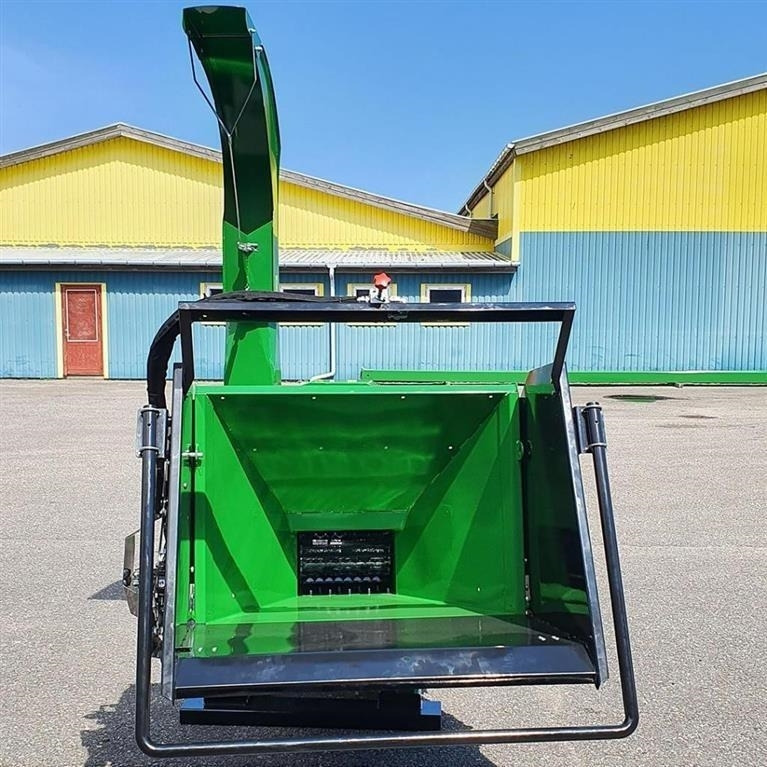 - - - FLISHUGGER TIL TRAKTOR KAPACITET OP TIL Ø25 - Faaprító: 3 kép. - - - FLISHUGGER TIL TRAKTOR KAPACITET OP TIL Ø25 - Faaprító: 3 kép.