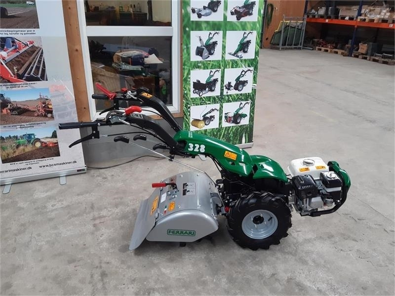 Ferrari 328 - Kommunális traktor: 2 kép. Ferrari 328 - Kommunális traktor: 2 kép.