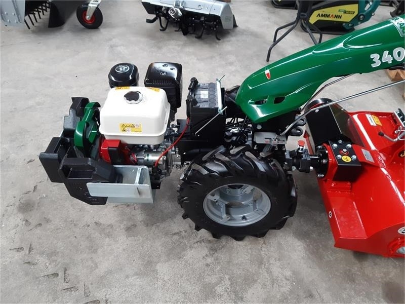 Ferrari 340 el-start - Kommunális traktor: 5 kép. Ferrari 340 el-start - Kommunális traktor: 5 kép.