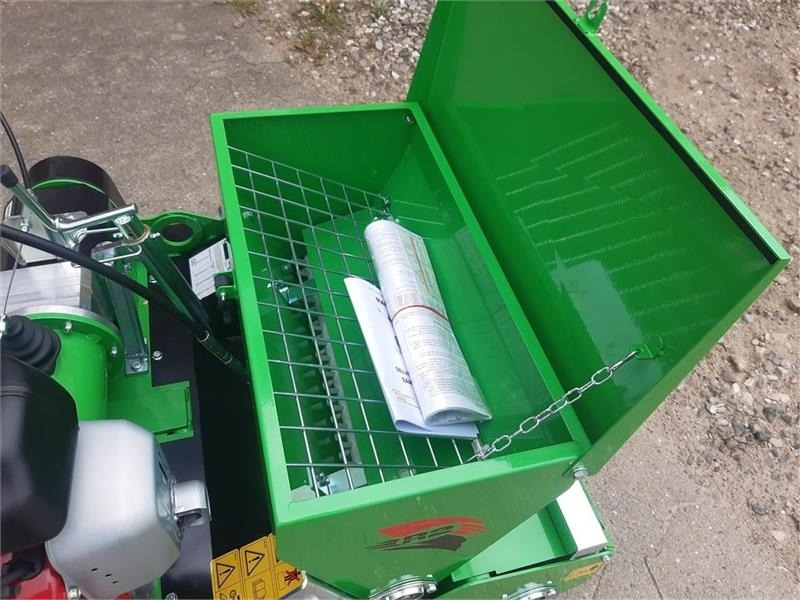 Garden m58e - Szemenkénti vetőgép: 3 kép. Garden m58e - Szemenkénti vetőgép: 3 kép.