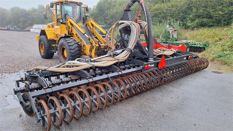 Inter-Tech 7,5 MTR - Szippantó tartálykocsi: 3 kép. Inter-Tech 7,5 MTR - Szippantó tartálykocsi: 3 kép.