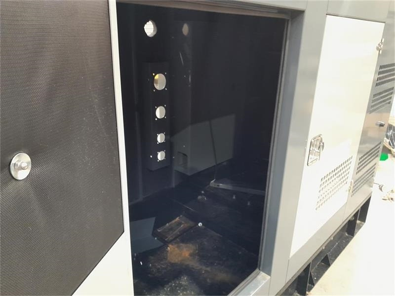 LeRoy Sommer Generator kabinet - Áramfejlesztő: 5 kép. LeRoy Sommer Generator kabinet - Áramfejlesztő: 5 kép.