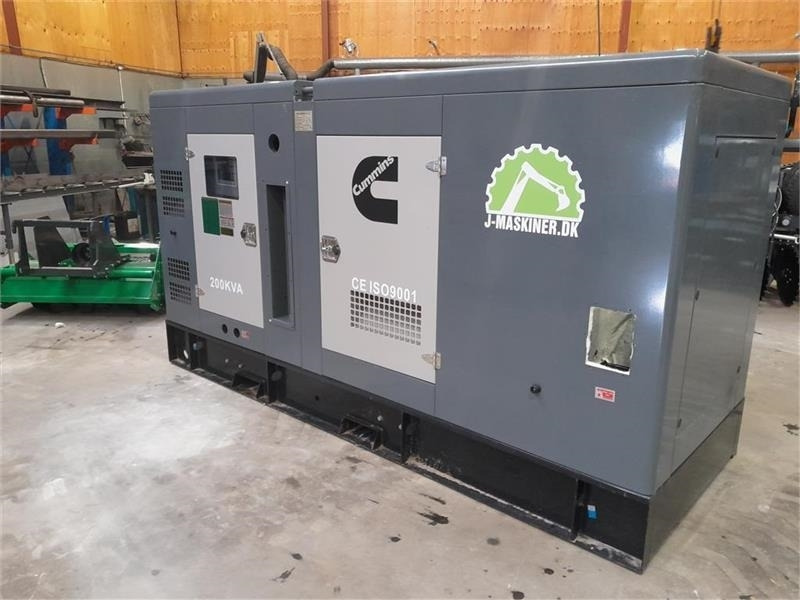 LeRoy Sommer Generator kabinet - Áramfejlesztő: 2 kép. LeRoy Sommer Generator kabinet - Áramfejlesztő: 2 kép.