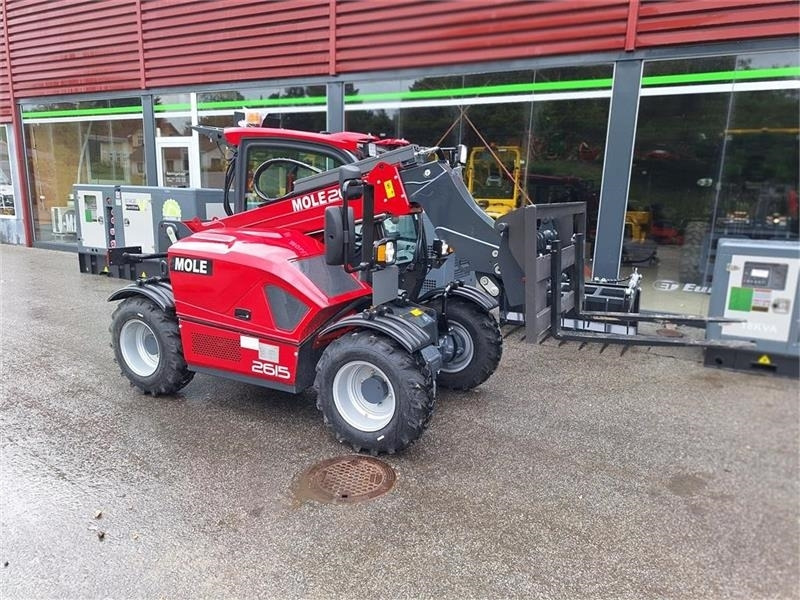 Mole 2615 - Teleszkópos rakodó: 5 kép. Mole 2615 - Teleszkópos rakodó: 5 kép.