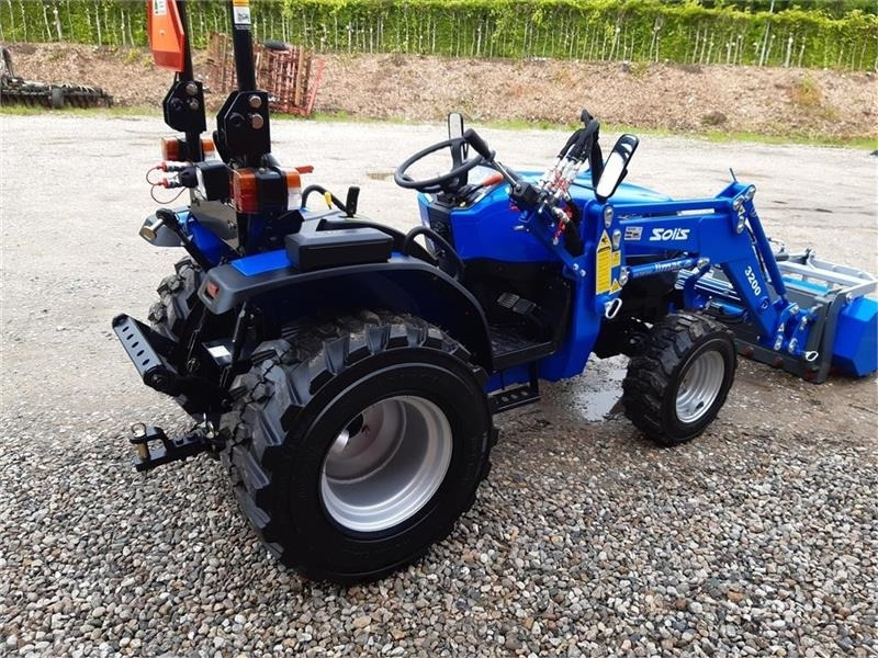 Kistraktor Solis 26: 11 kép. Kistraktor Solis 26: 11 kép.