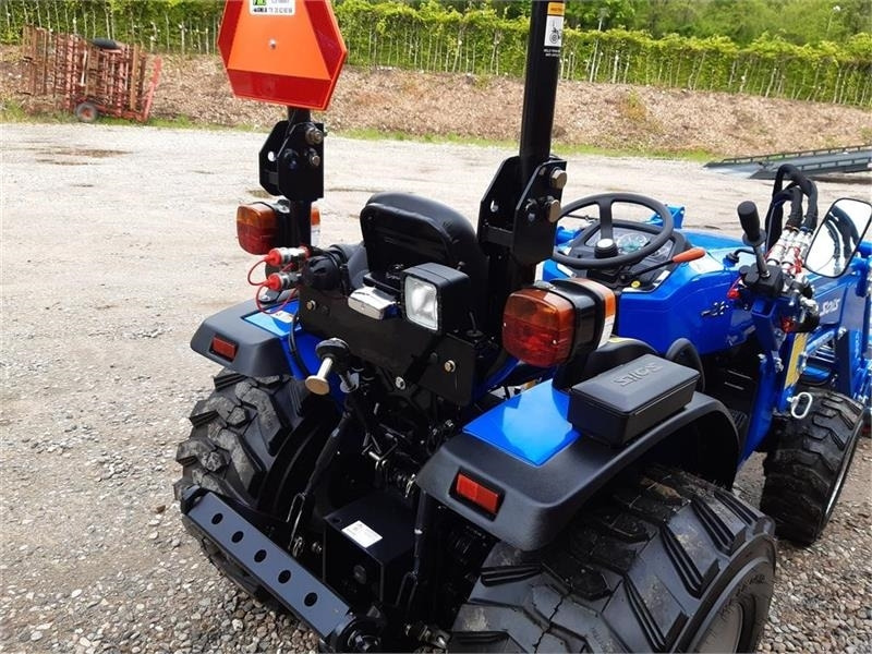 Kistraktor Solis 26: 13 kép. Kistraktor Solis 26: 13 kép.