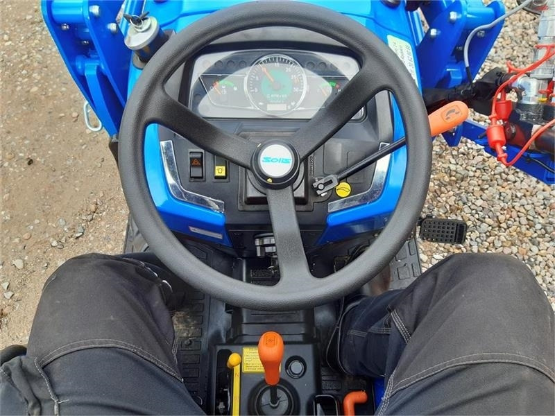 Kistraktor Solis 26: 14 kép. Kistraktor Solis 26: 14 kép.