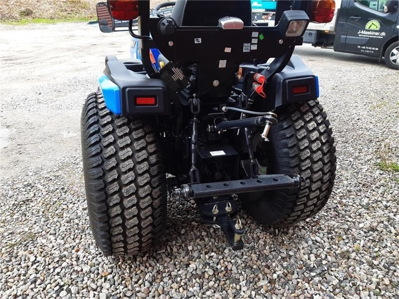 Solis 26 hst - Kommunális traktor: 3 kép. Solis 26 hst - Kommunális traktor: 3 kép.