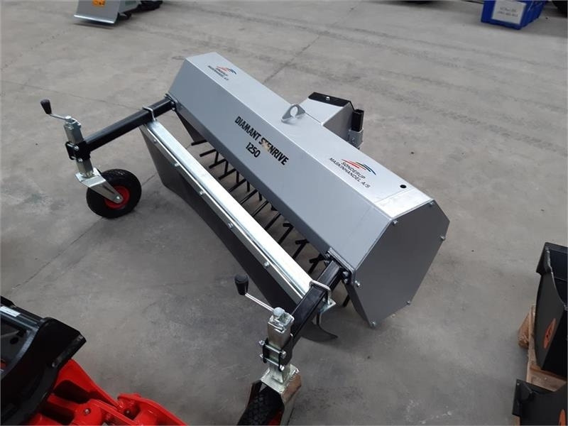 - - - diamant - Többcélú/ Speciális jármű: 3 kép. - - - diamant - Többcélú/ Speciális jármű: 3 kép.