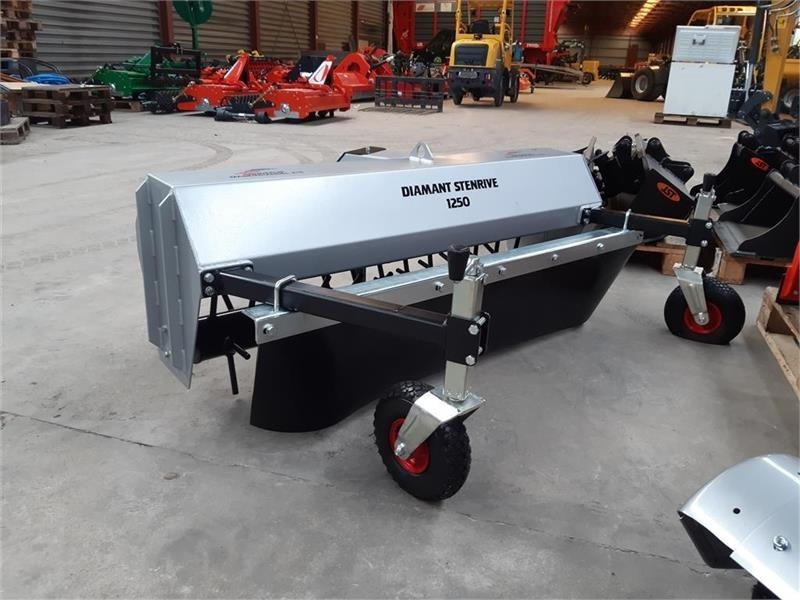 - - - diamant - Többcélú/ Speciális jármű: 1 kép. - - - diamant - Többcélú/ Speciális jármű: 1 kép.