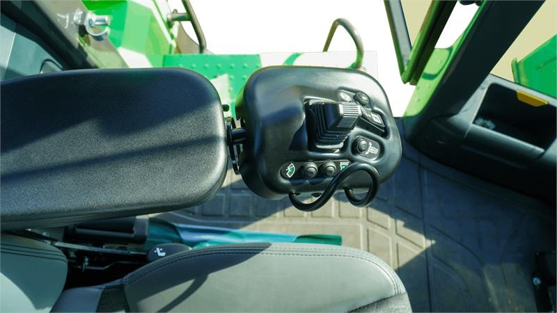 XCMG XC975-EV ELEKTRISK - Gumikerekes homlokrakodó: 4 kép. XCMG XC975-EV ELEKTRISK - Gumikerekes homlokrakodó: 4 kép.