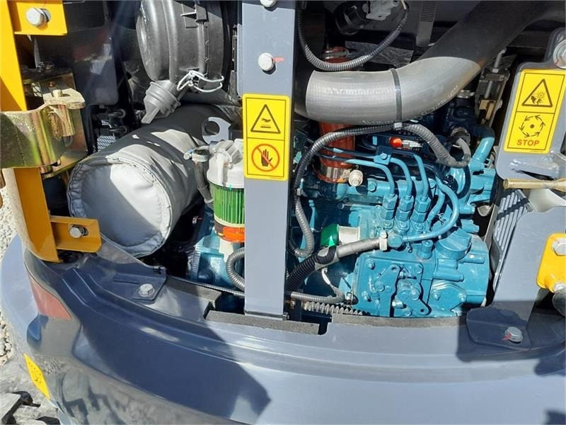 XCMG Xe27e - Minikotró: 4 kép. XCMG Xe27e - Minikotró: 4 kép.