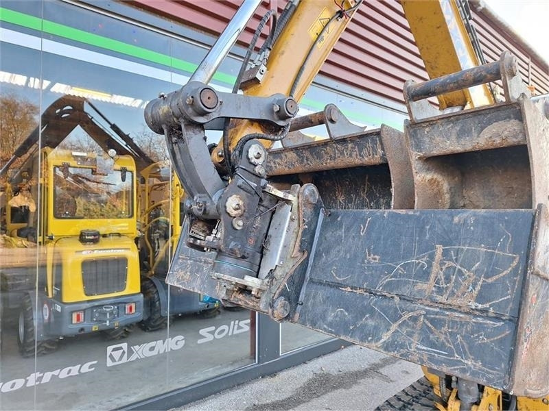 XCMG Xe27e - Minikotró: 3 kép. XCMG Xe27e - Minikotró: 3 kép.