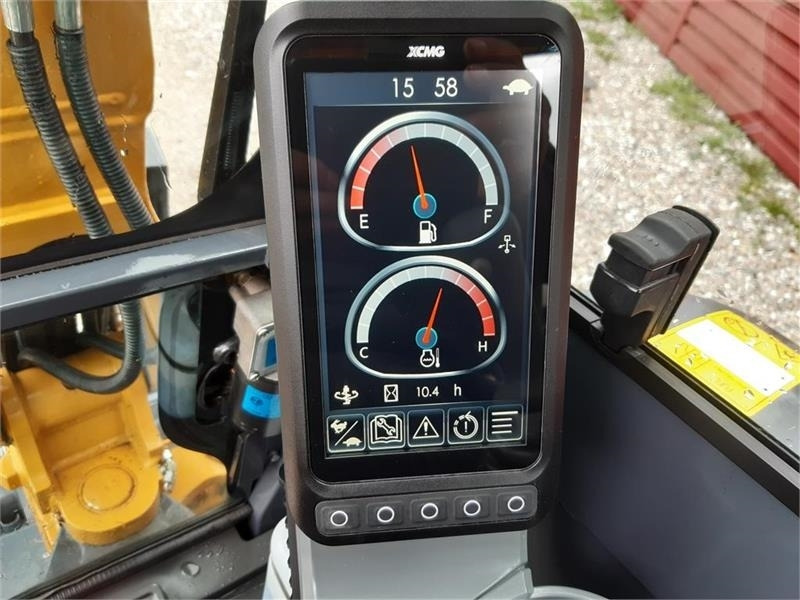 XCMG xe27e - Minikotró: 5 kép. XCMG xe27e - Minikotró: 5 kép.