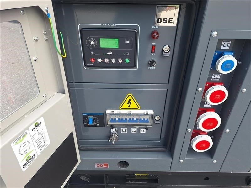 - - - YTO 18 KVA - Áramfejlesztő: 4 kép. - - - YTO 18 KVA - Áramfejlesztő: 4 kép.