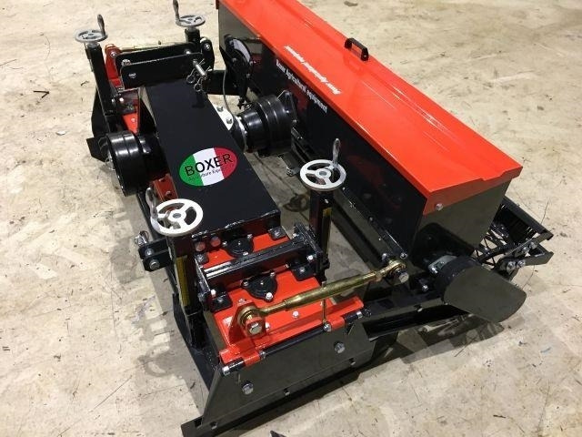 - - - boxer  - Szemenkénti vetőgép: 1 kép. - - - boxer  - Szemenkénti vetőgép: 1 kép.