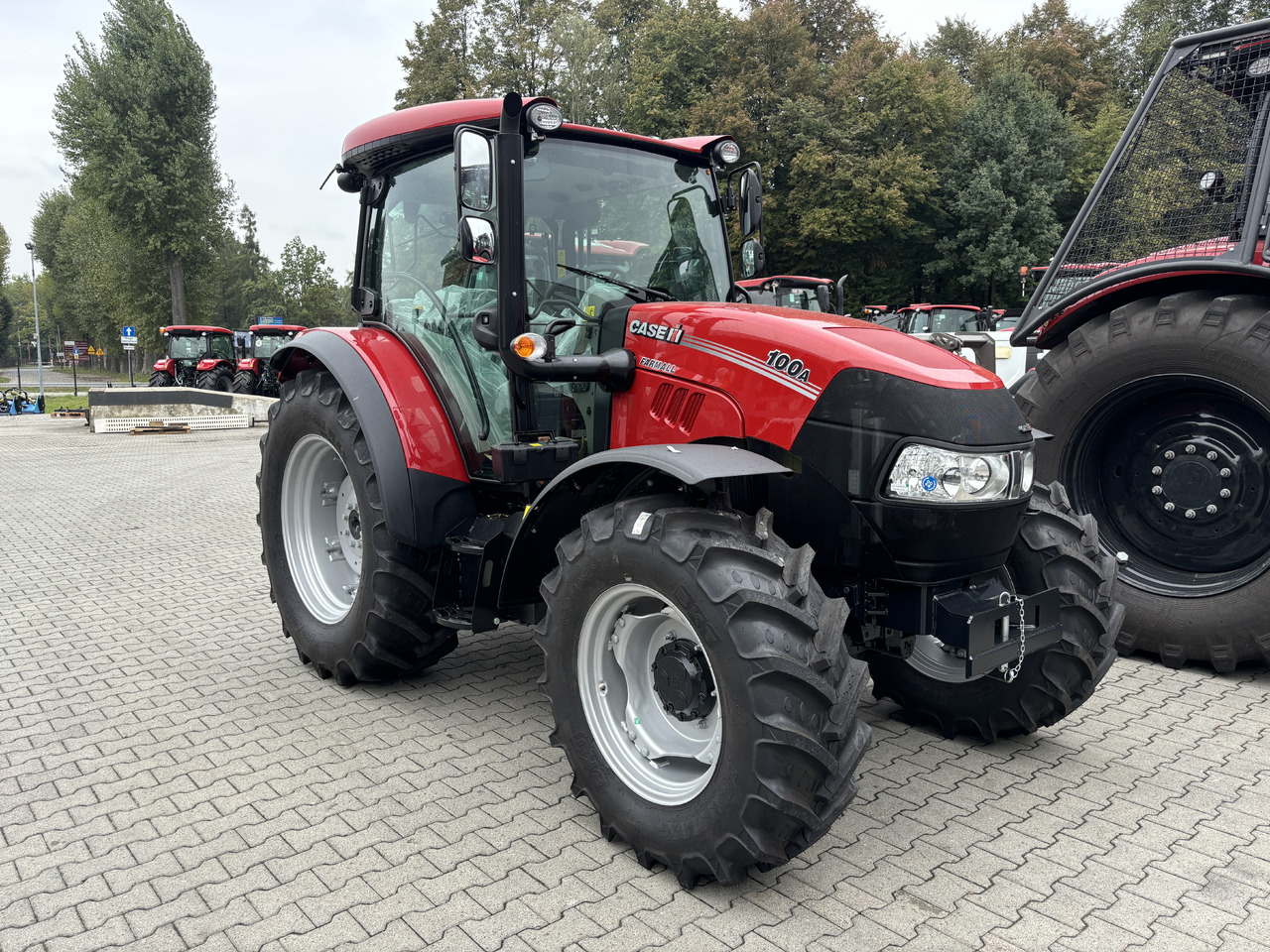 CASE FARMALL 100A - Traktor: 1 kép. CASE FARMALL 100A - Traktor: 1 kép.