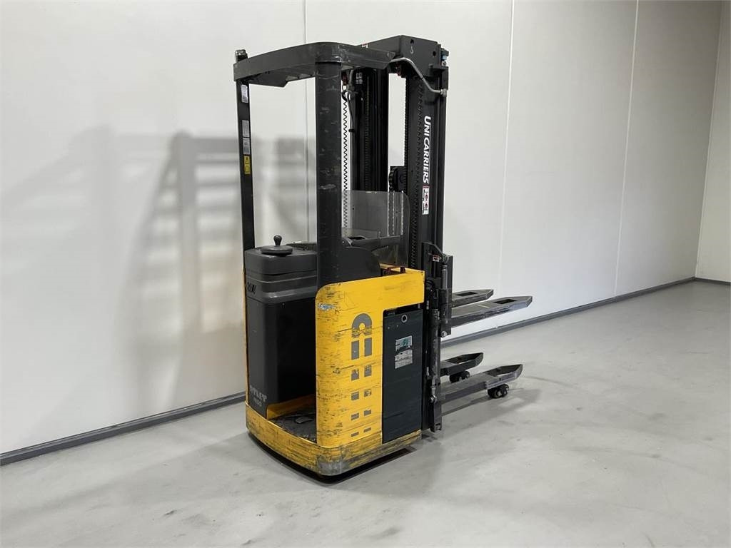 Atlet A/200SDTFVSSN540 - Emelőtargoncá: 2 kép. Atlet A/200SDTFVSSN540 - Emelőtargoncá: 2 kép.