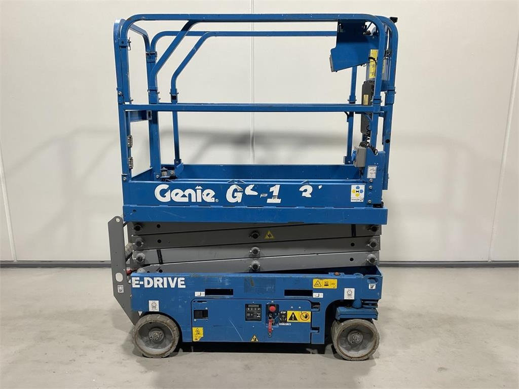 Genie GS-1932 - Ollós emelő: 1 kép. Genie GS-1932 - Ollós emelő: 1 kép.