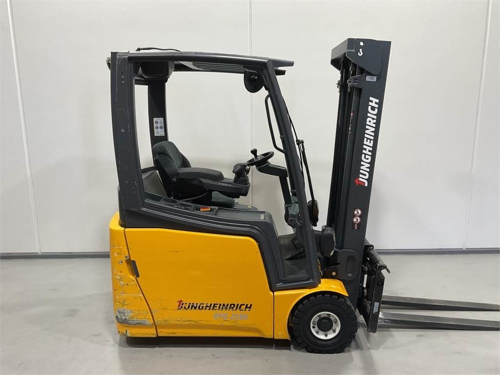 Jungheinrich EFG 216K - Elektromos targonca: 1 kép. Jungheinrich EFG 216K - Elektromos targonca: 1 kép.