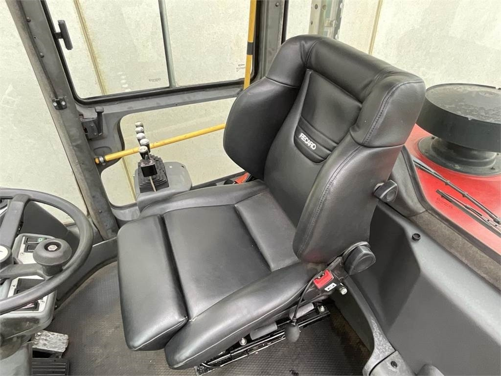 Kalmar DCE 140-6 - Dízel targonca: 5 kép. Kalmar DCE 140-6 - Dízel targonca: 5 kép.