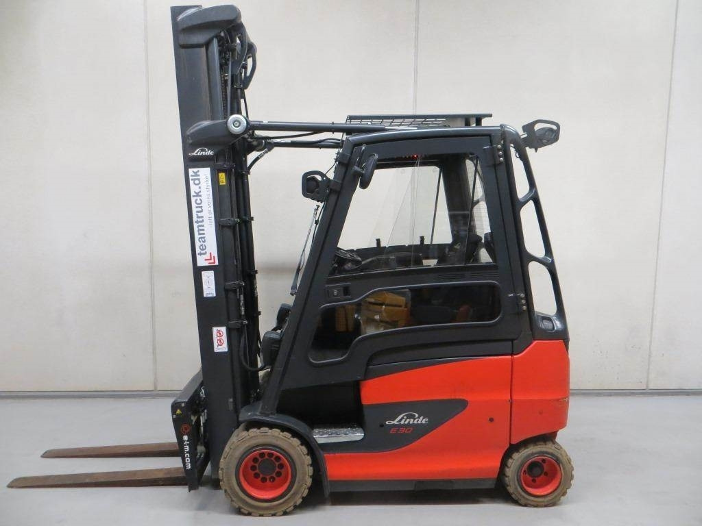 Linde E30H-01/600 - Elektromos targonca: 2 kép. Linde E30H-01/600 - Elektromos targonca: 2 kép.