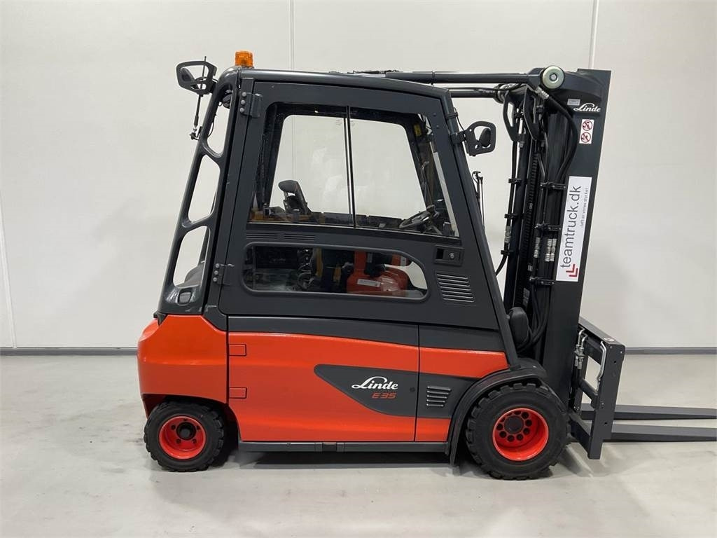 Linde E35L-01 - Elektromos targonca: 1 kép. Linde E35L-01 - Elektromos targonca: 1 kép.