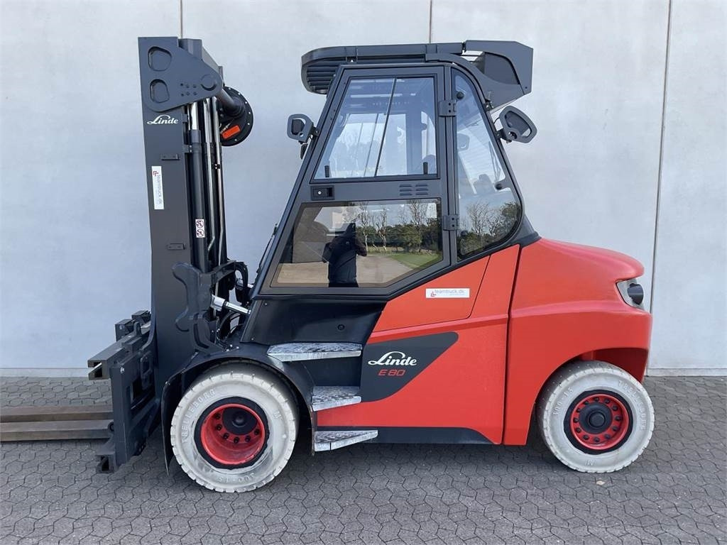 Linde E80-01/900 - Elektromos targonca: 3 kép. Linde E80-01/900 - Elektromos targonca: 3 kép.