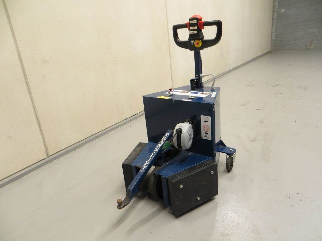 Trans lift TLD1806 - Elektromos vontató: 3 kép. Trans lift TLD1806 - Elektromos vontató: 3 kép.