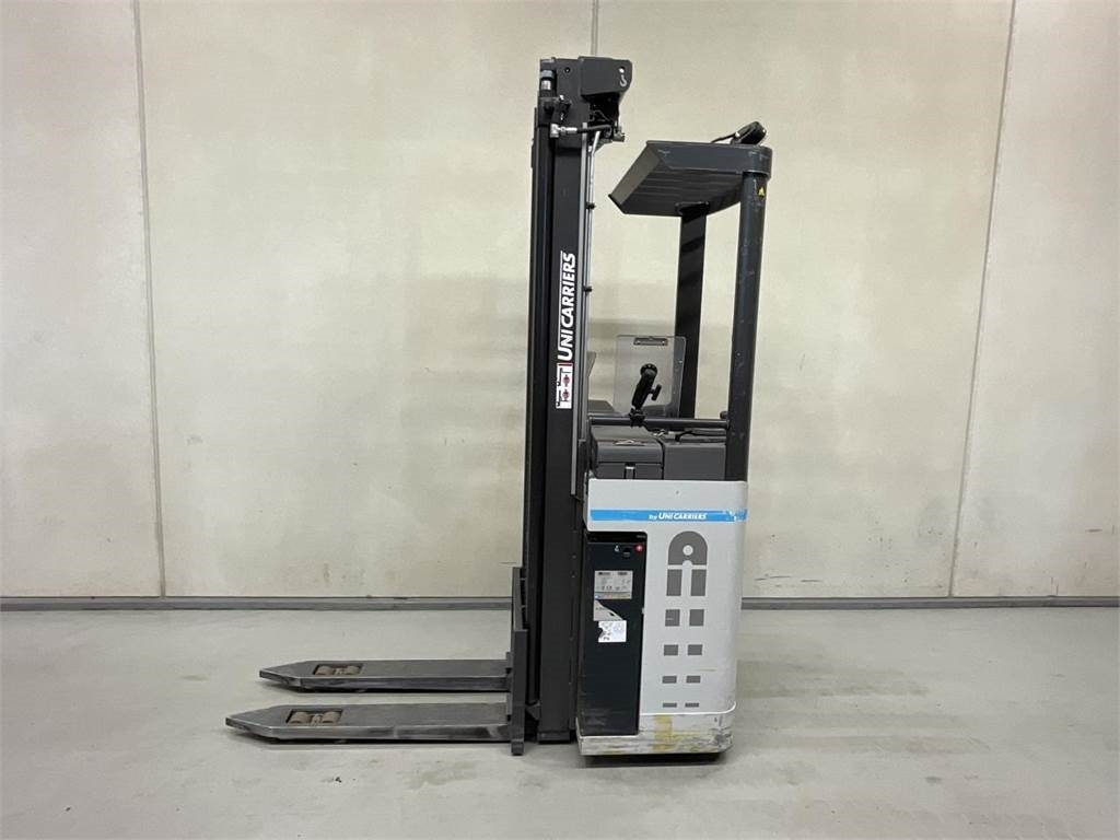 UniCarriers AJN160SDT - Emelőtargoncá: 3 kép. UniCarriers AJN160SDT - Emelőtargoncá: 3 kép.