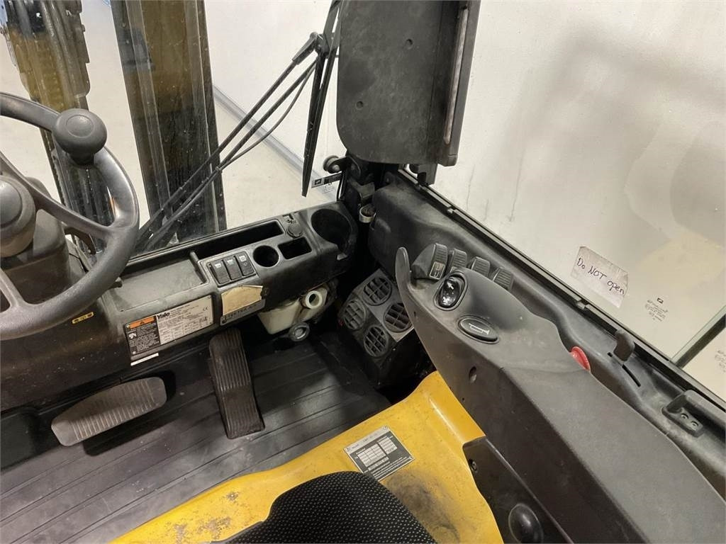 Yale ERP30VL - Elektromos targonca: 3 kép. Yale ERP30VL - Elektromos targonca: 3 kép.
