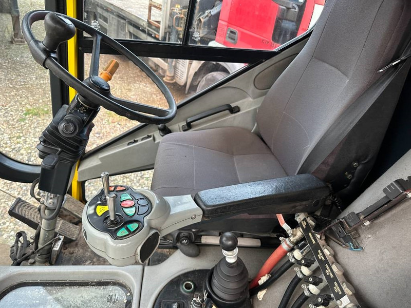 Johnston CN400 - Utcaseprő gép: 3 kép. Johnston CN400 - Utcaseprő gép: 3 kép.