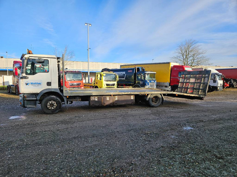 MAN TGM 15.280 // Machinetransport // Autotransporter - Vontató: 4 kép. MAN TGM 15.280 // Machinetransport // Autotransporter - Vontató: 4 kép.
