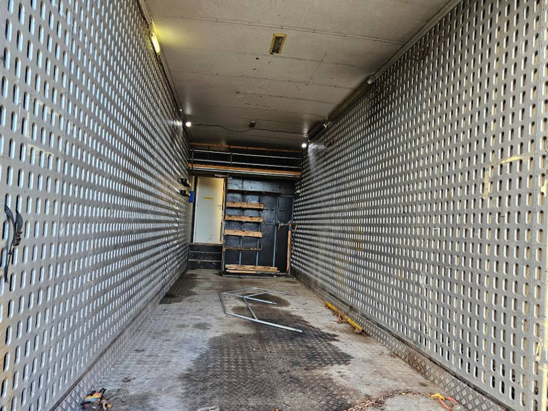 Montracon Racing// machinetrailer // Living area - Félpótkocsi mélybölcsős: 5 kép. Montracon Racing// machinetrailer // Living area - Félpótkocsi mélybölcsős: 5 kép.
